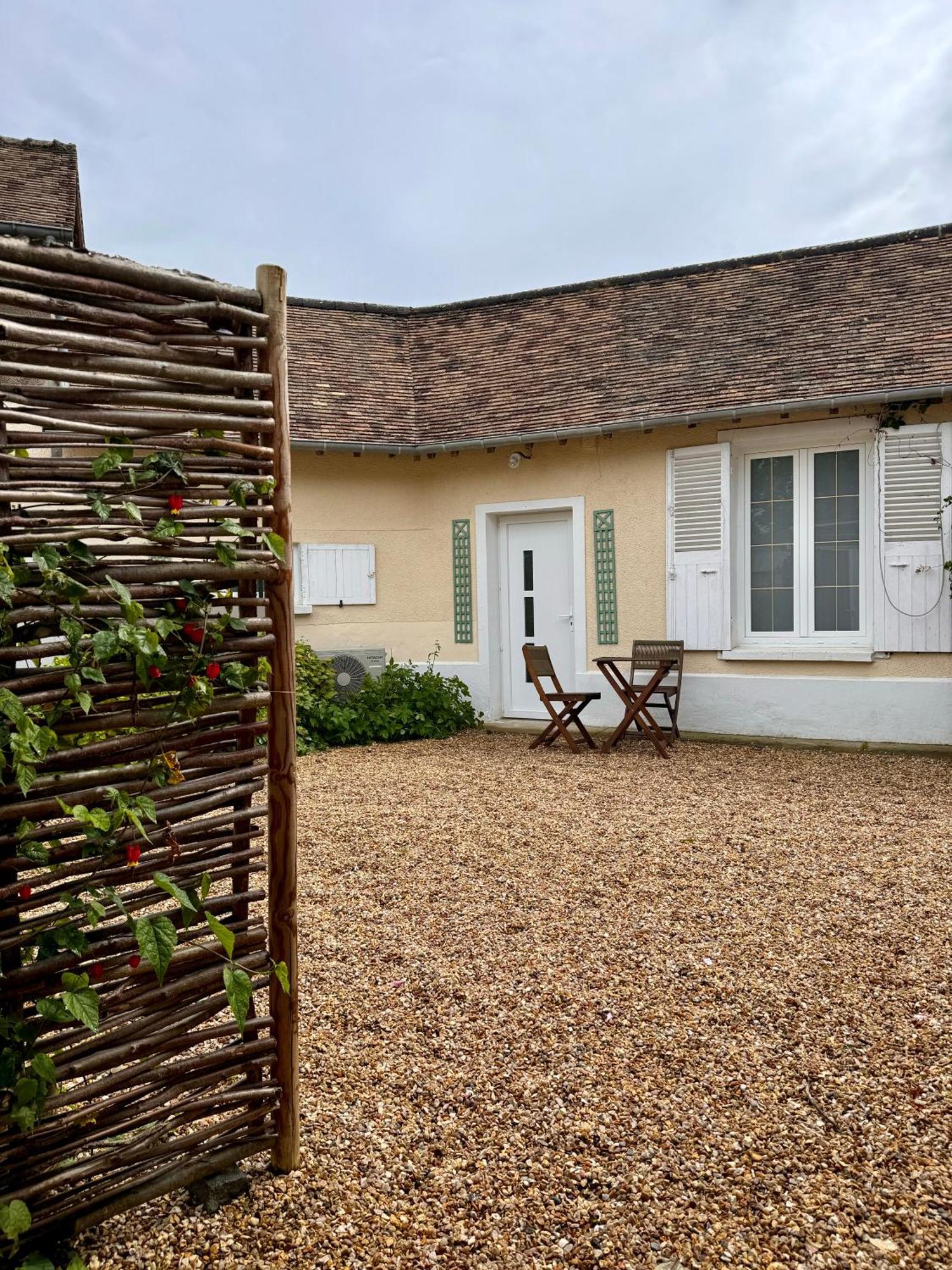 Charmant Loft Intime Croisy-sur-Eure Exterior foto